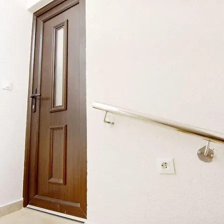 Alpa 5 By Interhome Appartamento