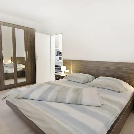 Alpa 5 By Interhome Umago